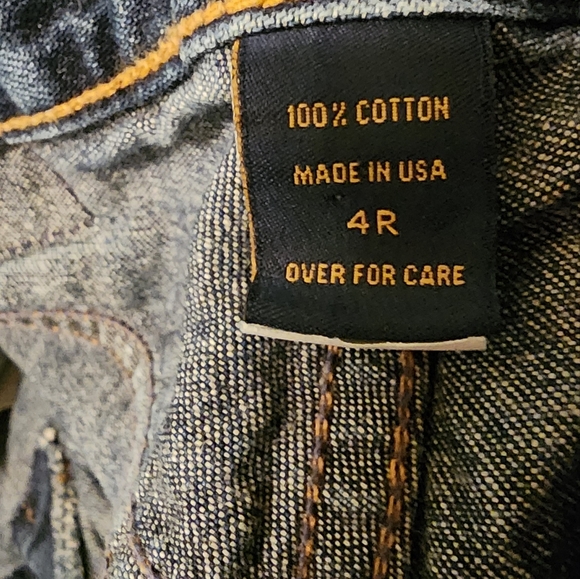 Abercrombie midrise straight leg cropped jeans. Size 4. - Picture 3 of 5